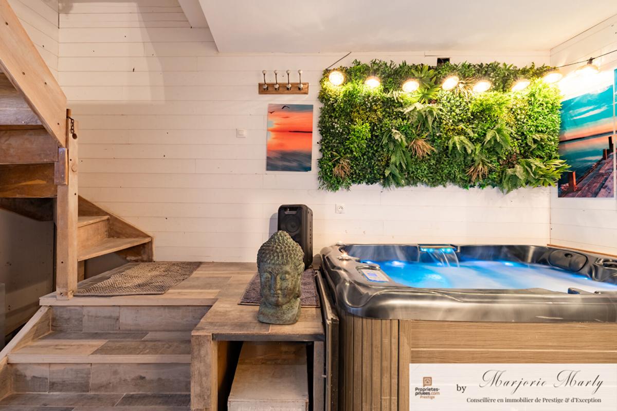 MONTBRUN-DES-CORBIERES Vente Loft sur garage - Montbrun Des Corbieres (11700) - 5 pièce(s) - 175 m2 -  254 800  HAI 13