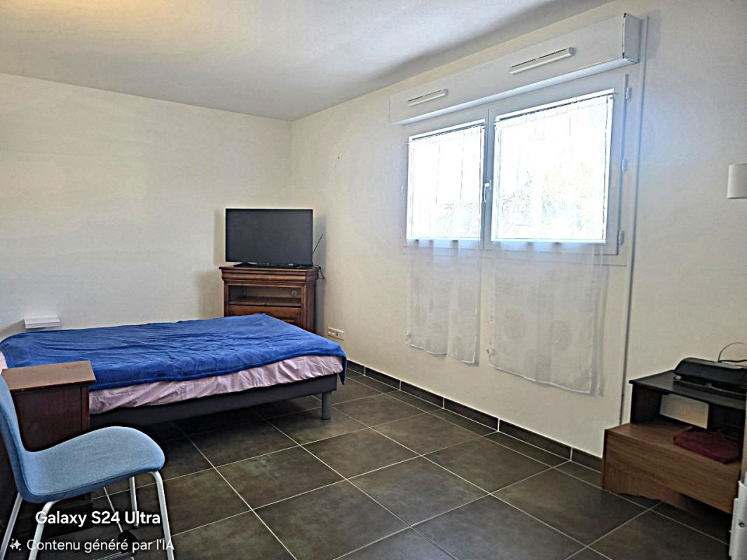 SAINT-GEORGES-D'ORQUES Villa de plain pied T5  de 84 m² + souplex habitable de 84 m² ; soit 168 m² sur 234 m² de terrain 10