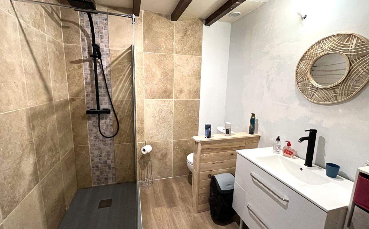 VOSBLES Maison de village rénovée, à deux pas de la rivière de la Valouse - Jura 10