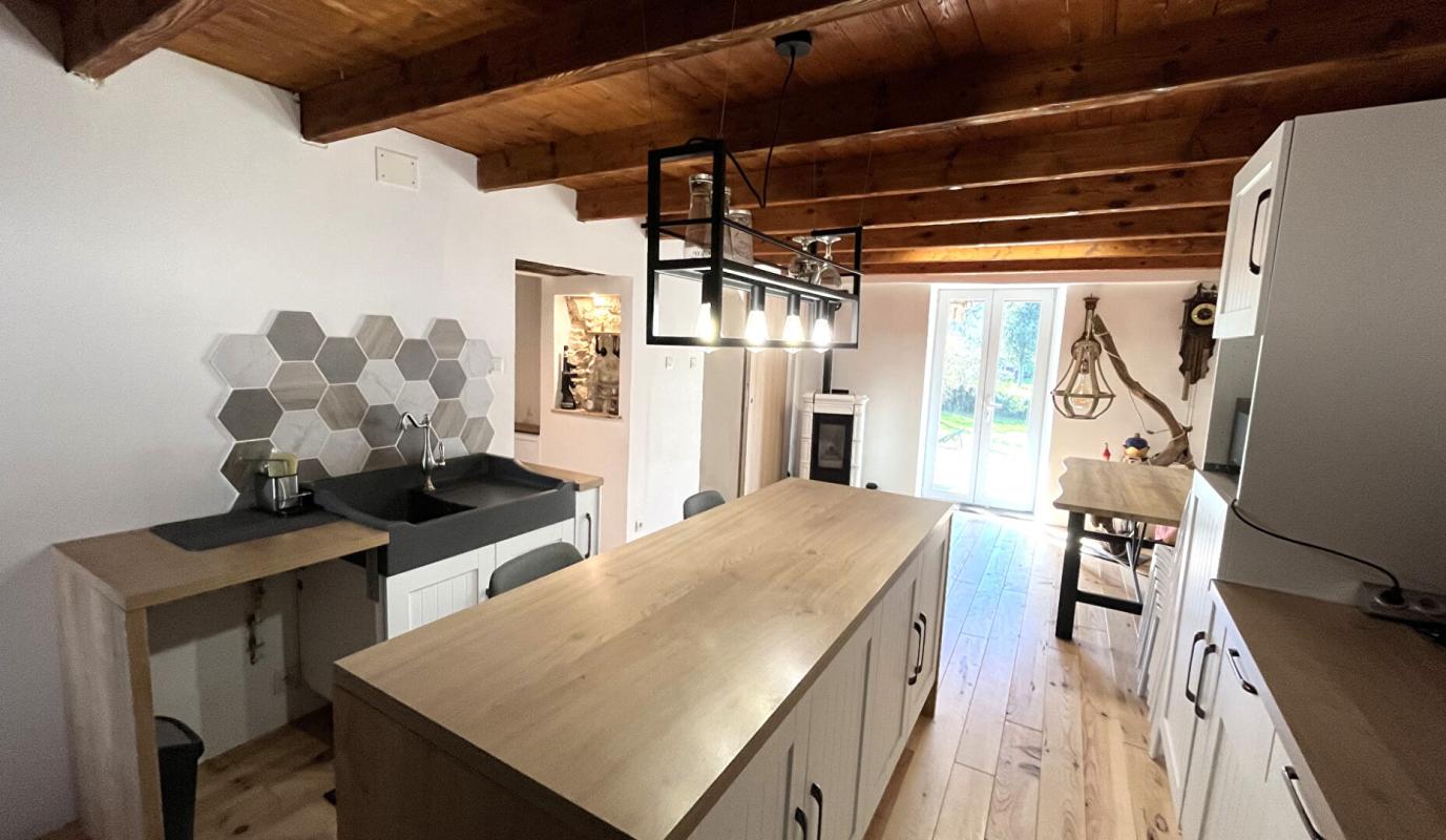 VOSBLES Maison de village rénovée, à deux pas de la rivière de la Valouse - Jura 7