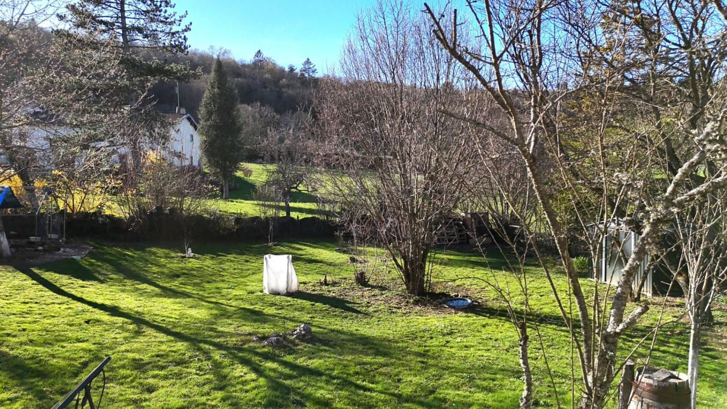 VOSBLES Maison de village rénovée, à deux pas de la rivière de la Valouse - Jura 9