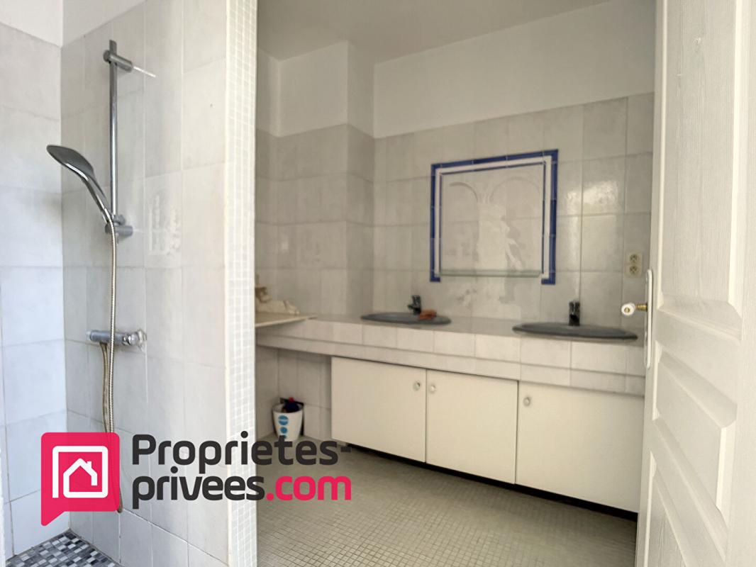 GUILLON Maison 9 pièces et dépendances 6