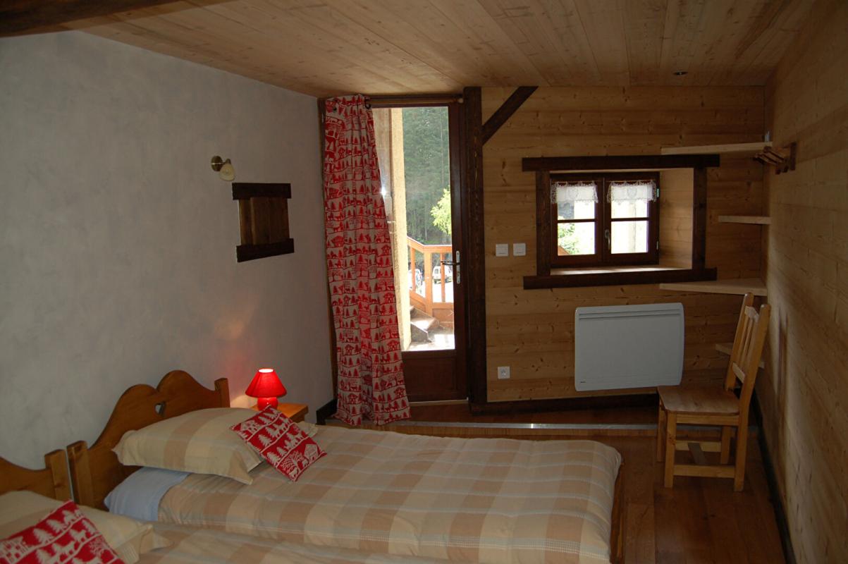 SAINT-JEAN-D'ARVES Maison Saint Jean D Arves 7 pièce(s) 287 m2 17