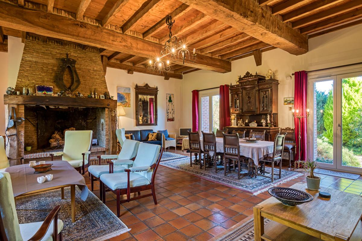 FECAMP Authentique briques et silex, 250m2 dont 8 chambres. Beaux volumes 1