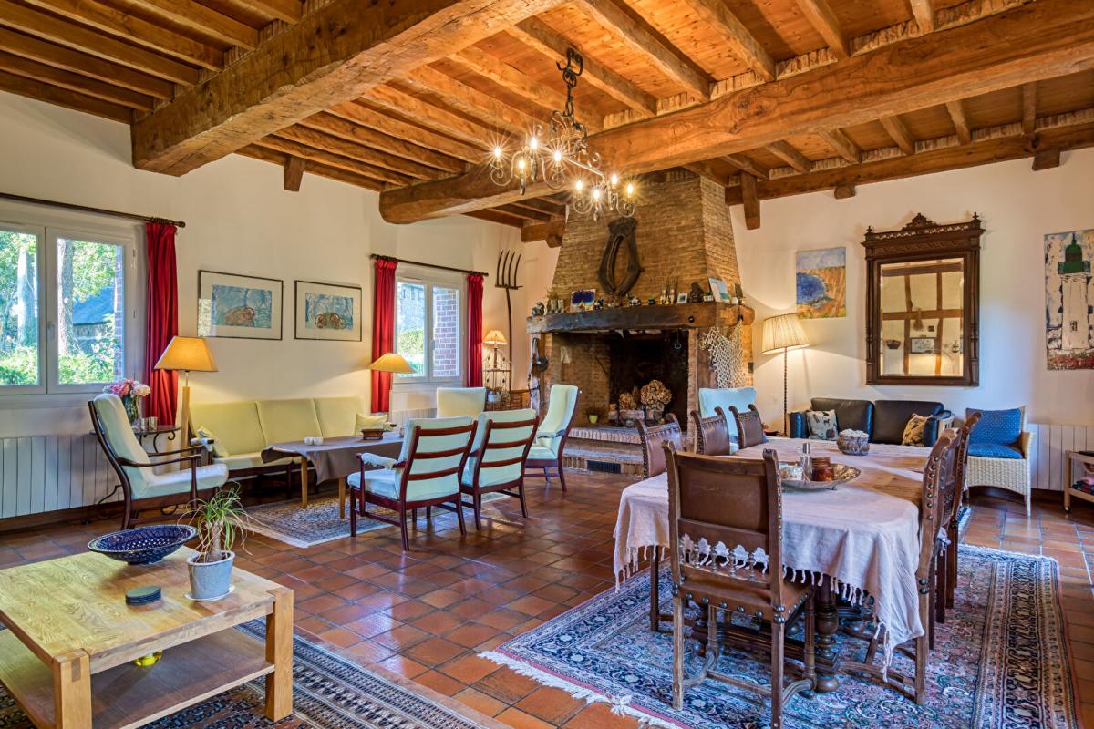 FECAMP Authentique briques et silex, 250m2 dont 8 chambres. Beaux volumes 5