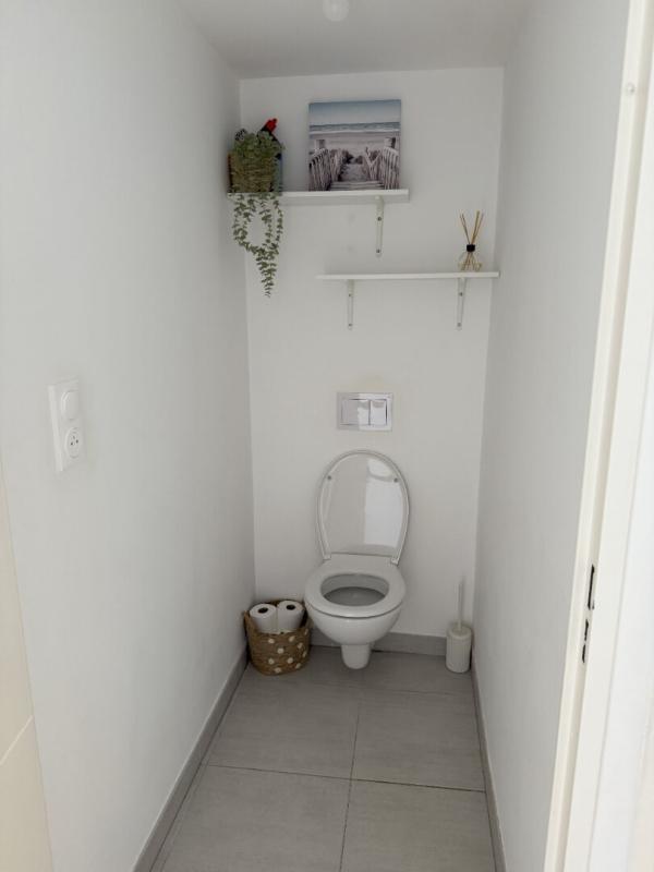 PROPRIANO Appartement Propriano 2 pièce(s) 44 m2, terrasse, garage 20 m2 et place de parking privative 8