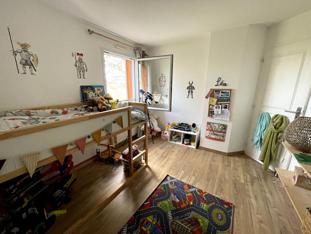 PAIMBOEUF Corsept  (44560) - Belle maison familiale avec 4 chambres, double garage et grand terrain 16