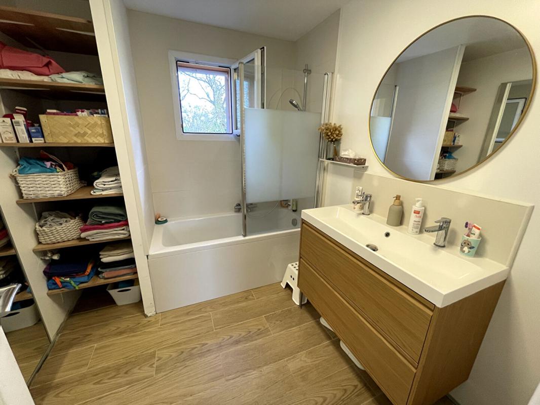 PAIMBOEUF Corsept  (44560) - Belle maison familiale avec 4 chambres, double garage et grand terrain 18