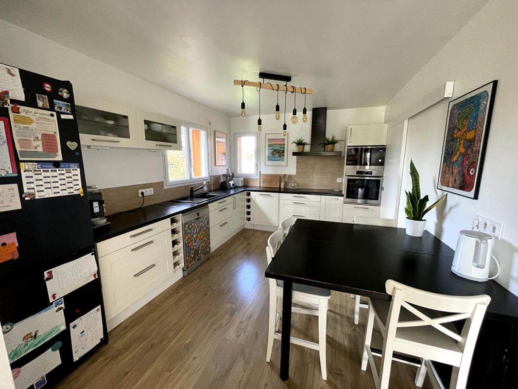 PAIMBOEUF Corsept  (44560) - Belle maison familiale avec 4 chambres, double garage et grand terrain 5