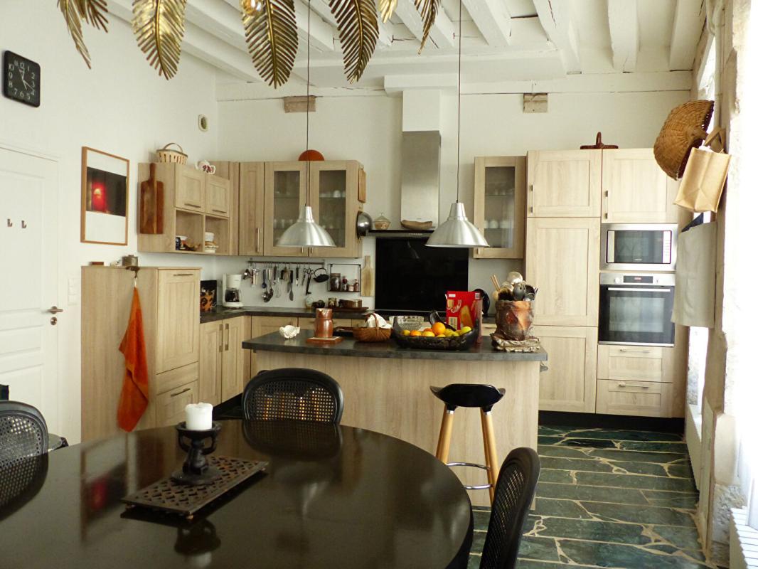 CHATILLON-SUR-LOIRE Maison de ville Chatillon Sur Loire 10 pièce(s) 300 m2 VIAGER OCCUPÉ 6