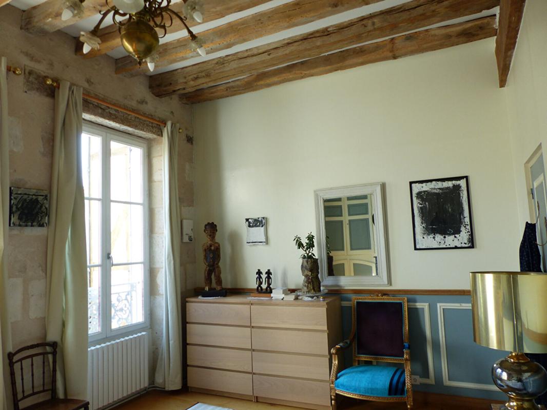 CHATILLON-SUR-LOIRE Maison de ville  10 pièce(s) 300 m2 VENTE À TERME OCCUPÉE 12