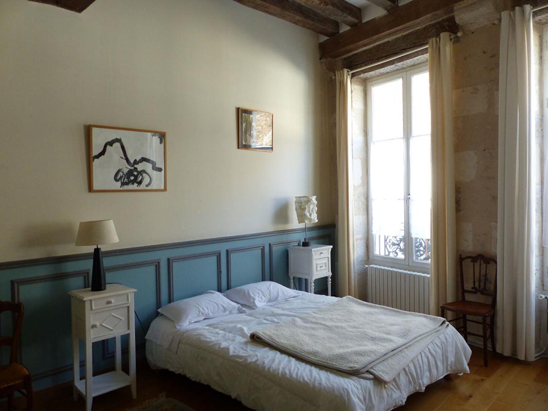 CHATILLON-SUR-LOIRE Maison de ville  10 pièce(s) 300 m2 VENTE À TERME OCCUPÉE 14