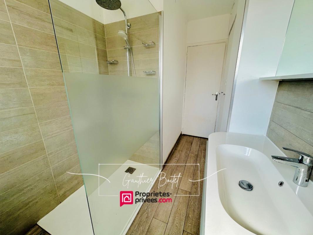 COULOMMIERS Maison 9 pièce(s) 6 chambres 206 m2 Grand terrain 7