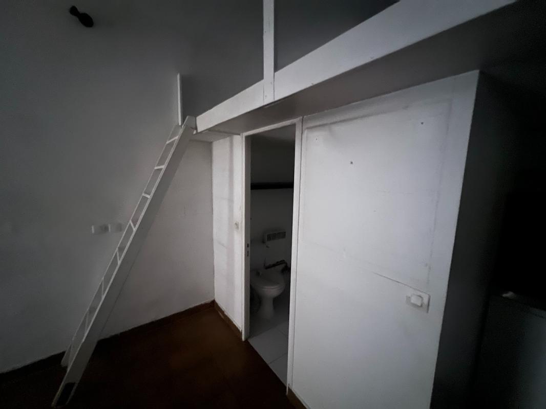 PARIS-15E-ARRONDISSEMENT 75015 PARIS, Rue du Commerce - Local 20 m² sur cour 4