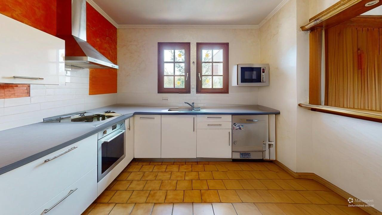 SAINT-GERVAIS-LA-FORET Maison 5 pièce(s) / garage/ jardin 10