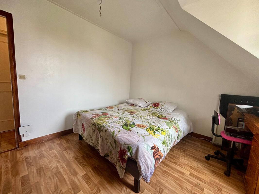 SAINT-GERVAIS-LA-FORET Maison 5 pièce(s) / garage/ jardin 18