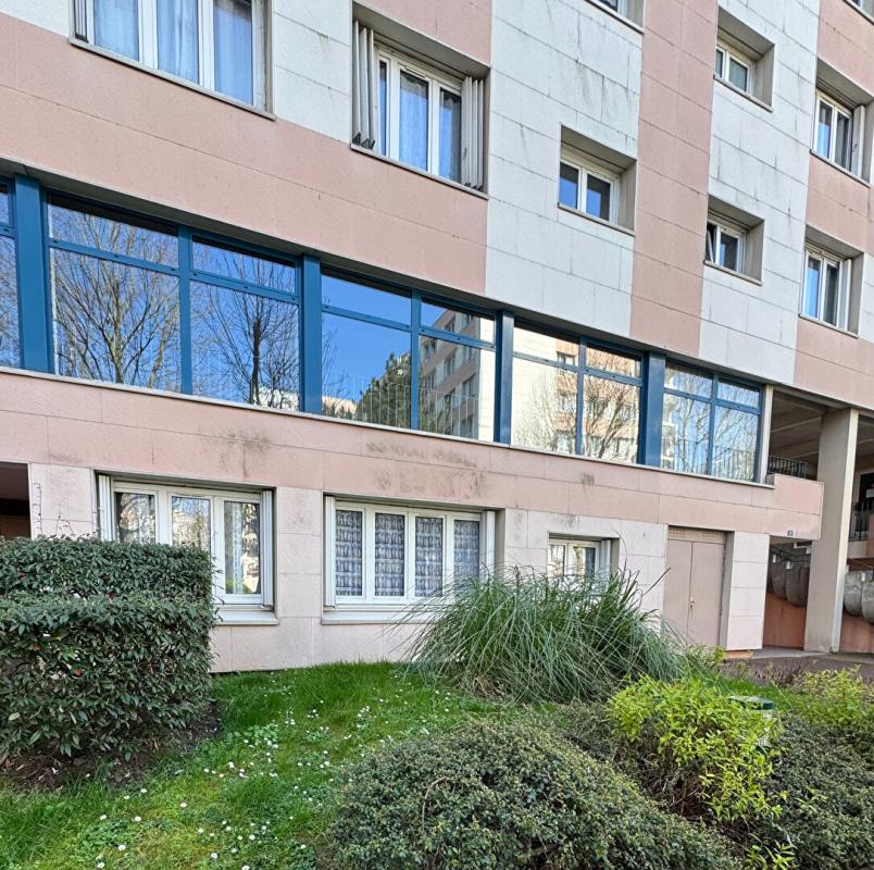 NEUILLY-SUR-MARNE Appartement Neuilly Sur Marne 2 pièce(s) 46 m2 10