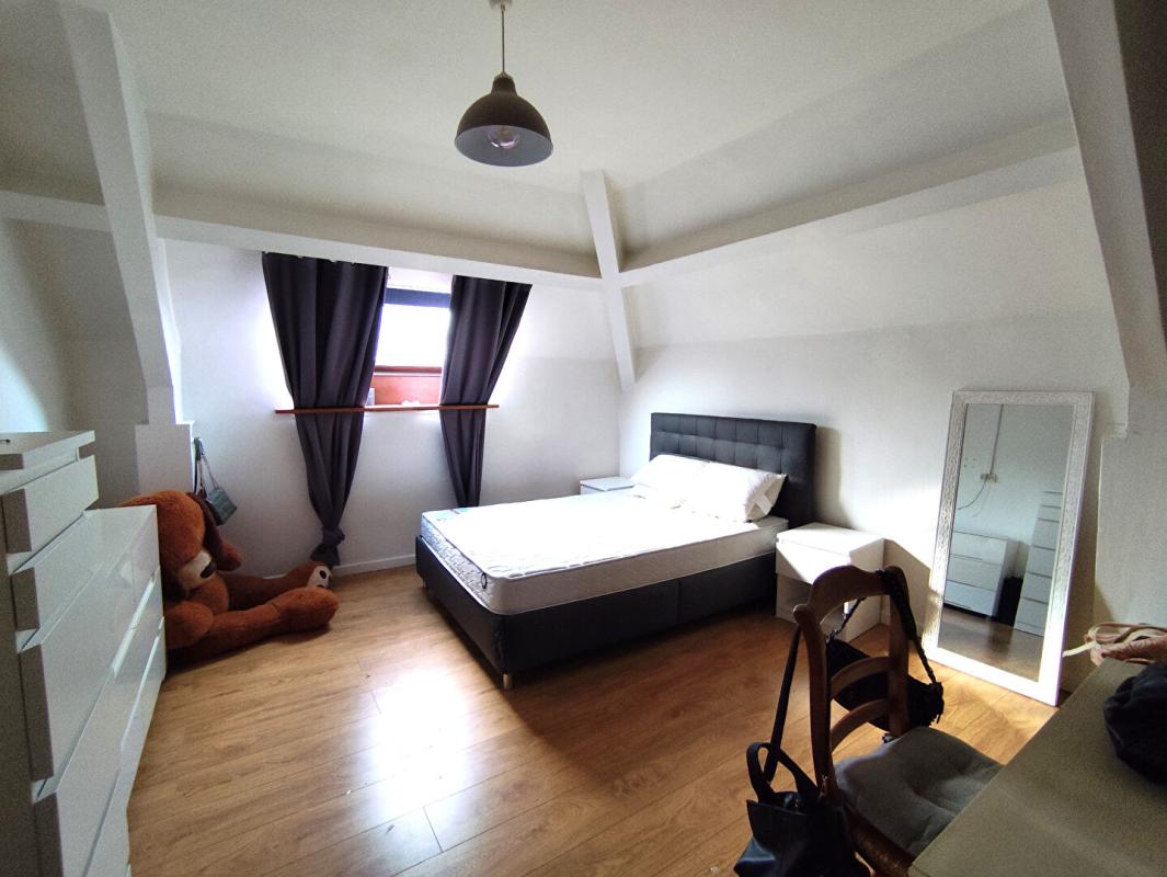 SAINT-BRIEUC Centre ville Saint-Brieuc, Duplex Meublé 3 chambres 6