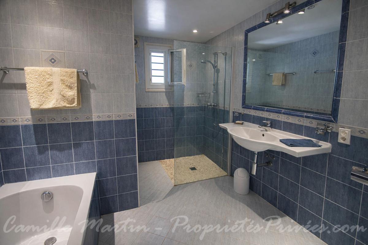 SAINT-RAPHAEL Coup de coeur à Valescure : villa avec piscine, appartement indépendant et vue dégagée sur l'Estérel 12