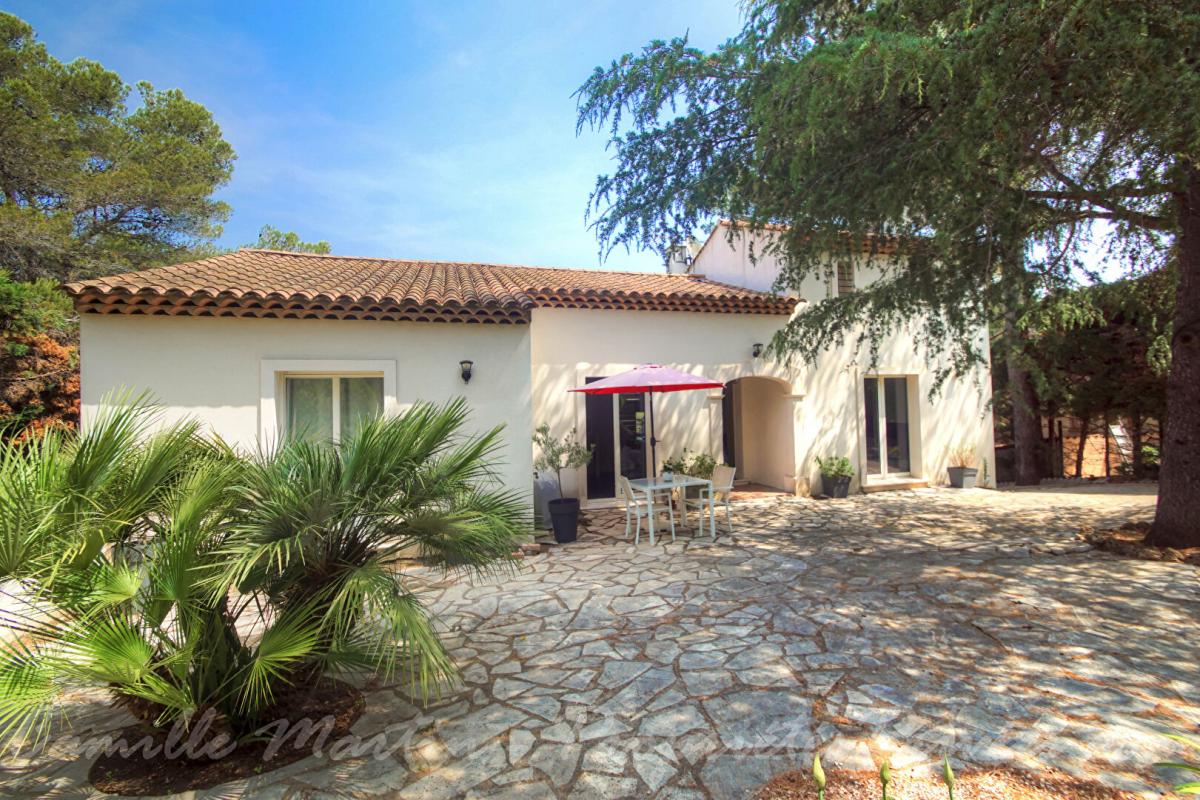 SAINT-RAPHAEL Coup de coeur à Valescure : villa avec piscine, appartement indépendant et vue dégagée sur l'Estérel 17