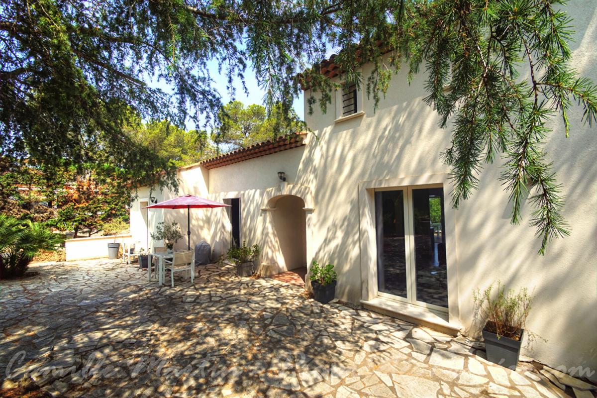 SAINT-RAPHAEL Coup de coeur à Valescure : villa avec piscine, appartement indépendant et vue dégagée sur l'Estérel 18