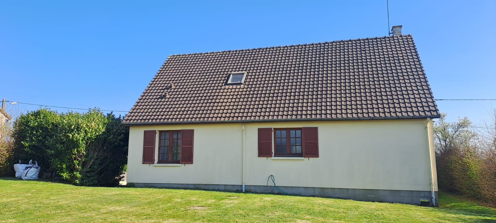 CHAMPFREMONT Beau pavillon au calme 2