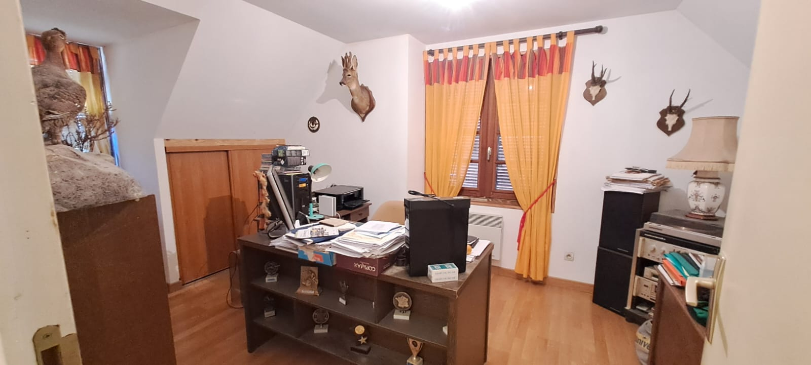 CHAMPFREMONT Beau pavillon au calme 3