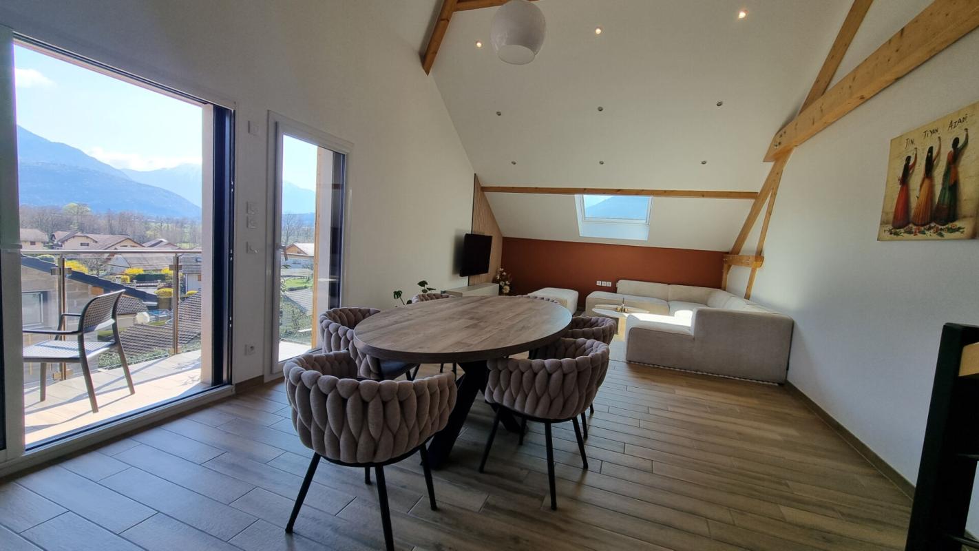 LATHUILE Appartement Lathuile 4 pièces 143.16 m2 (97.70 Loi Carrez) 5