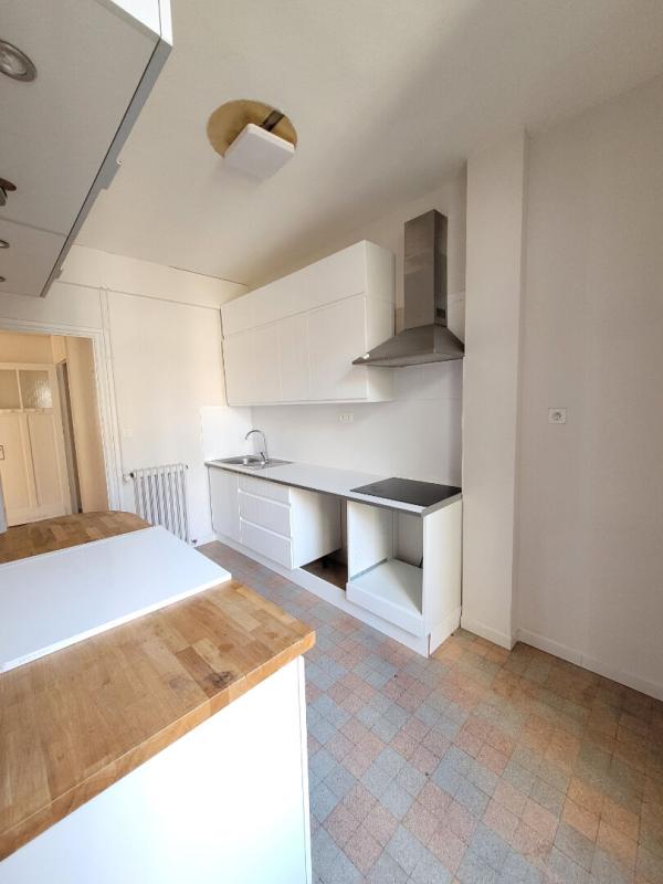 LILLE Lille  Rue grande Chaussée Appartement  T4 11