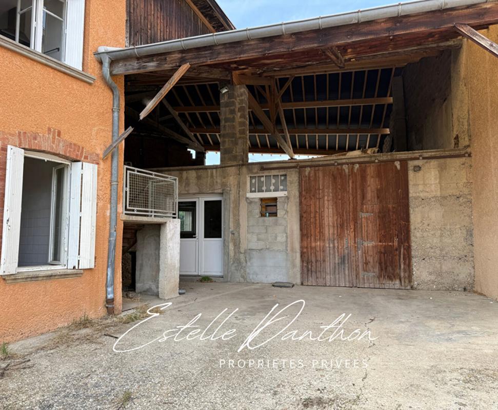 PAJAY Maison avec appartement et grande dépendance aménageable 17