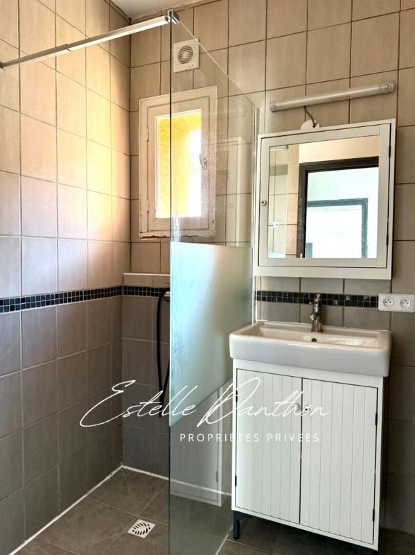 PAJAY Maison avec appartement et grande dépendance aménageable 8