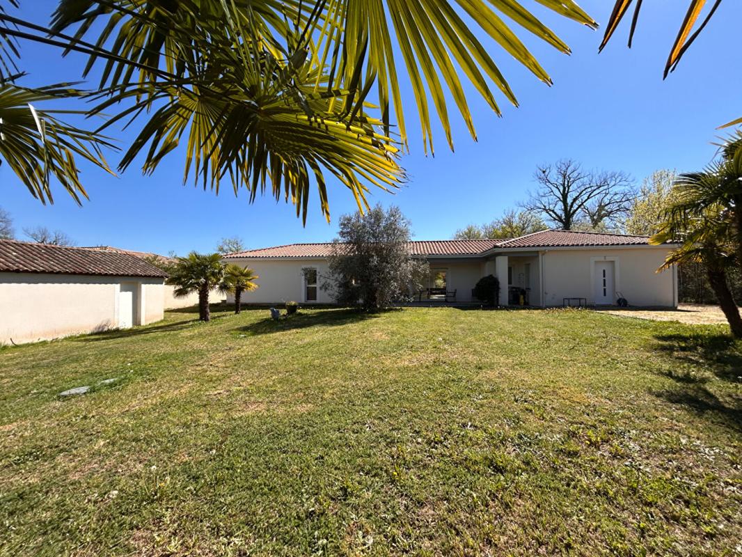 MARSAC-SUR-L'ISLE A vendre, superbe maison de plain-pied, aux portes de Périgueux 24000 sur le secteur de Marsac-sur-l'Isle 16