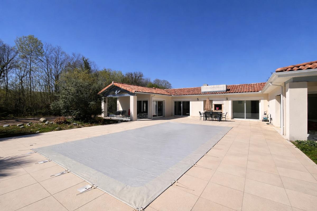 MARSAC-SUR-L'ISLE A vendre, superbe maison de plain-pied, aux portes de Périgueux 24000 sur le secteur de Marsac-sur-l'Isle 2