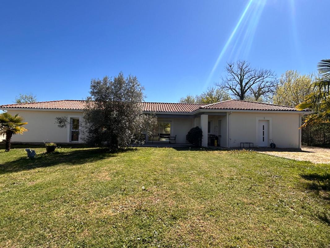 MARSAC-SUR-L'ISLE A vendre, superbe maison de plain-pied, aux portes de Périgueux 24000 sur le secteur de Marsac-sur-l'Isle 3