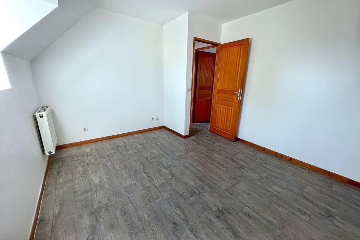 MERU Maison  individuelle sur sous sol Meru 6 pièces 92 m2 11