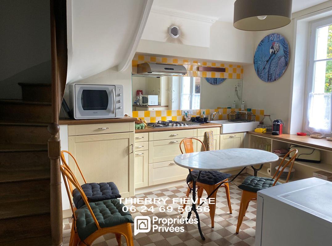 VILLAINES-LES-ROCHERS Villaines Les Rochers  - 37190 - Ensemble immobilier comprenant MAISON D'HABITATION (2 chambres), ESPACES TROGLODYTIQUES, HANGAR , TERRAIN arboré et BOIS 5