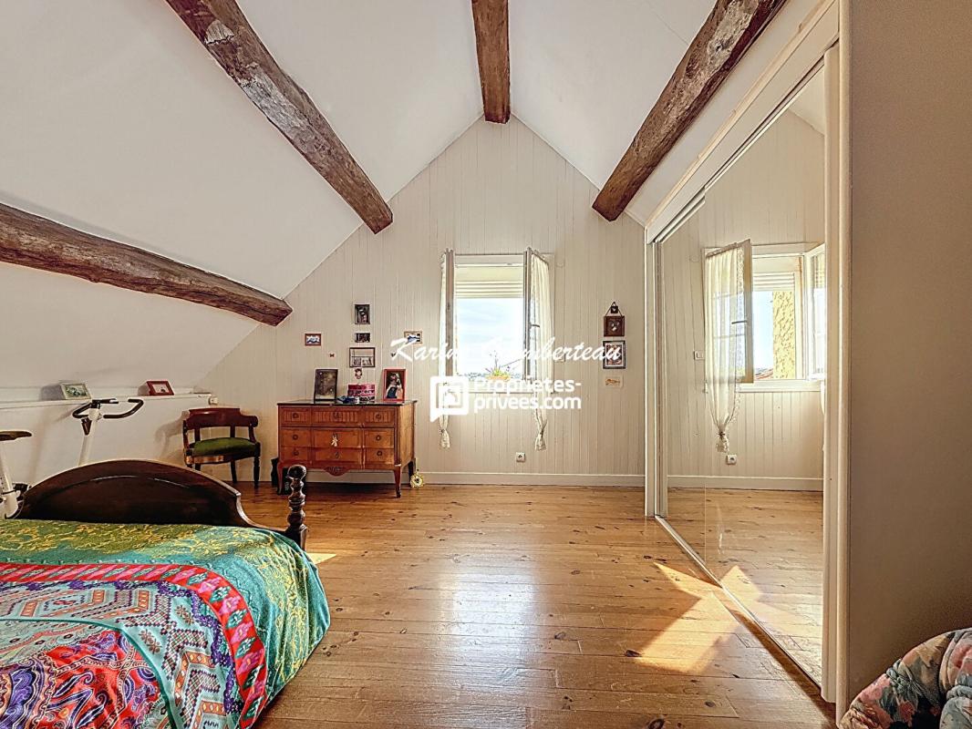 BROSSAC Maison avec vue 3 chambres, garages, jardin 11