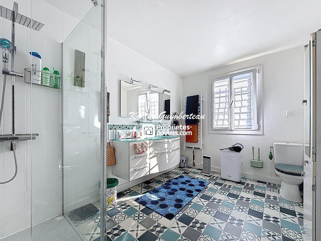 BROSSAC Maison avec vue 3 chambres, garages, jardin 13