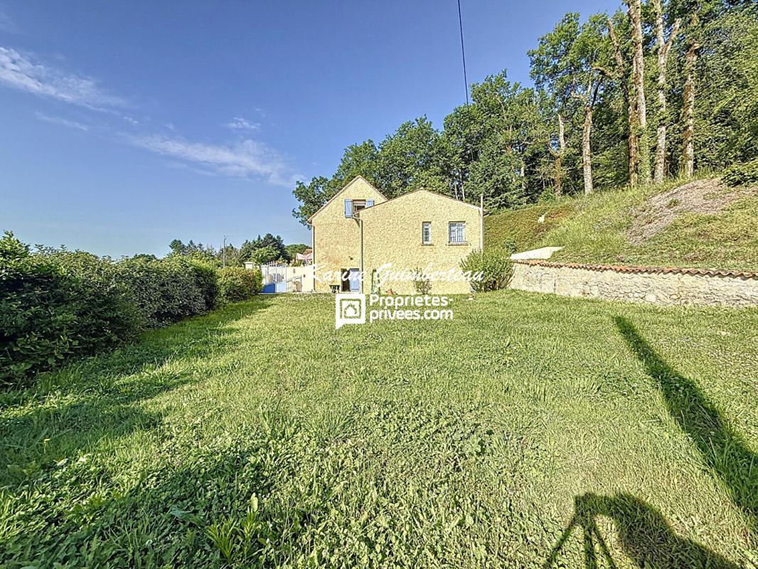 BROSSAC Maison avec vue 3 chambres, garages, jardin 15