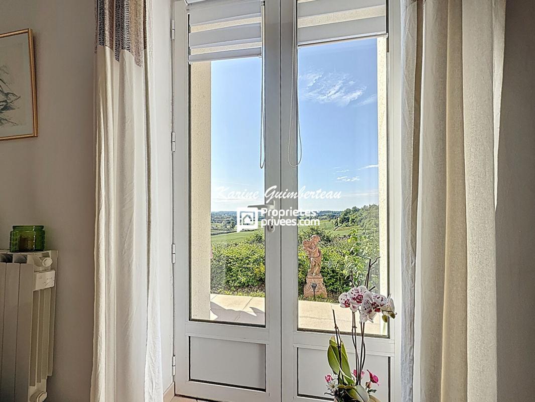 BROSSAC Maison avec vue 3 chambres, garages, jardin 3