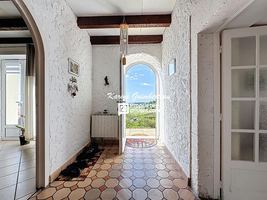 BROSSAC Maison avec vue 3 chambres, garages, jardin 6