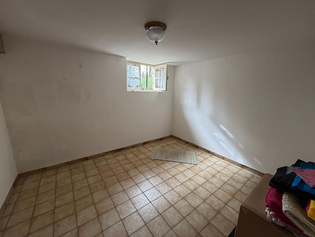 LUZECH Luzech Maison 3 chambres sur près de 1000 m² de terrain proche commodités 13