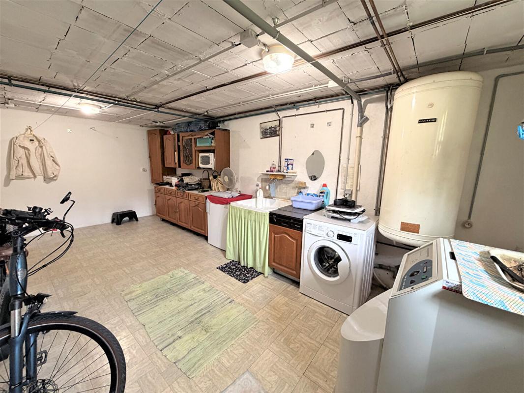 LUZECH Luzech Maison 3 chambres sur près de 1000 m² de terrain proche commodités 15