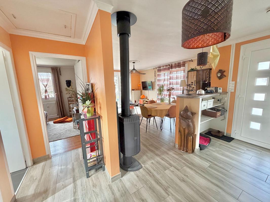 LUZECH Luzech Maison 3 chambres sur près de 1000 m² de terrain proche commodités 9