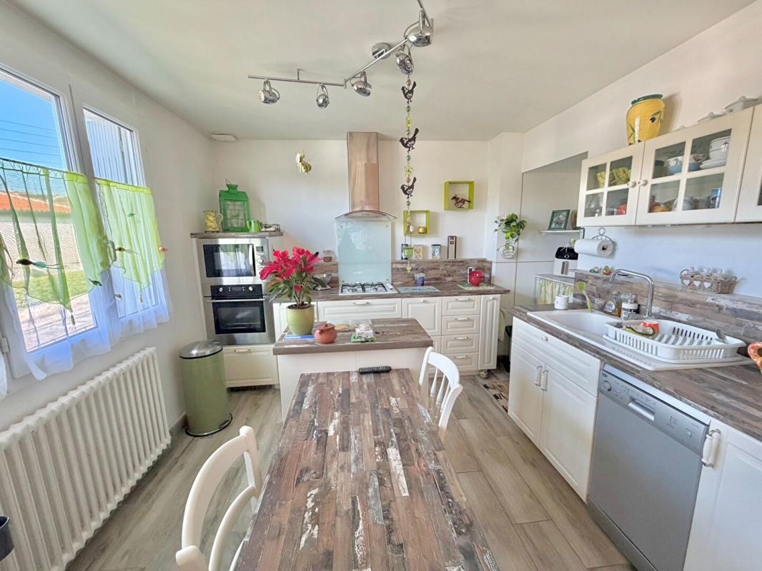 LUZECH Luzech Maison 3 chambres sur près de 1000 m² de terrain 8