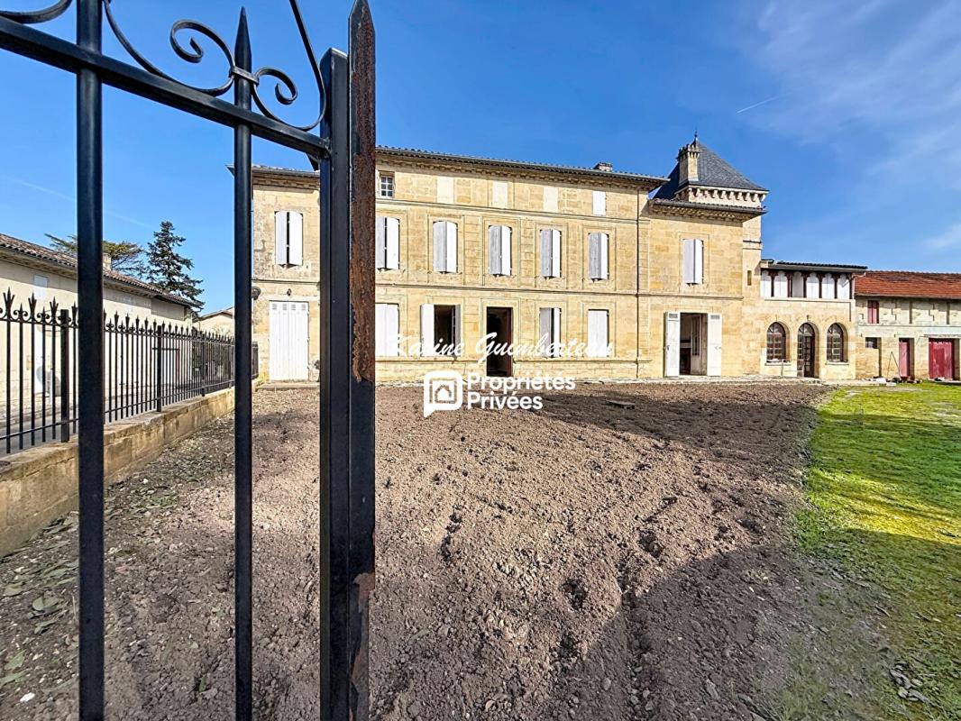 SAINT-EMILION Demeure majestueuse en pierre, avec jardin à rénover 18