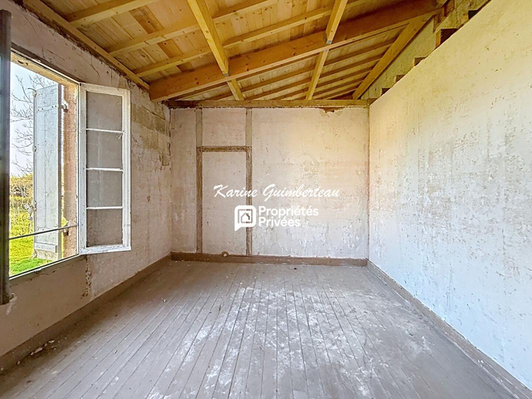 SAINT-EMILION Demeure majestueuse en pierre, avec jardin à rénover 7