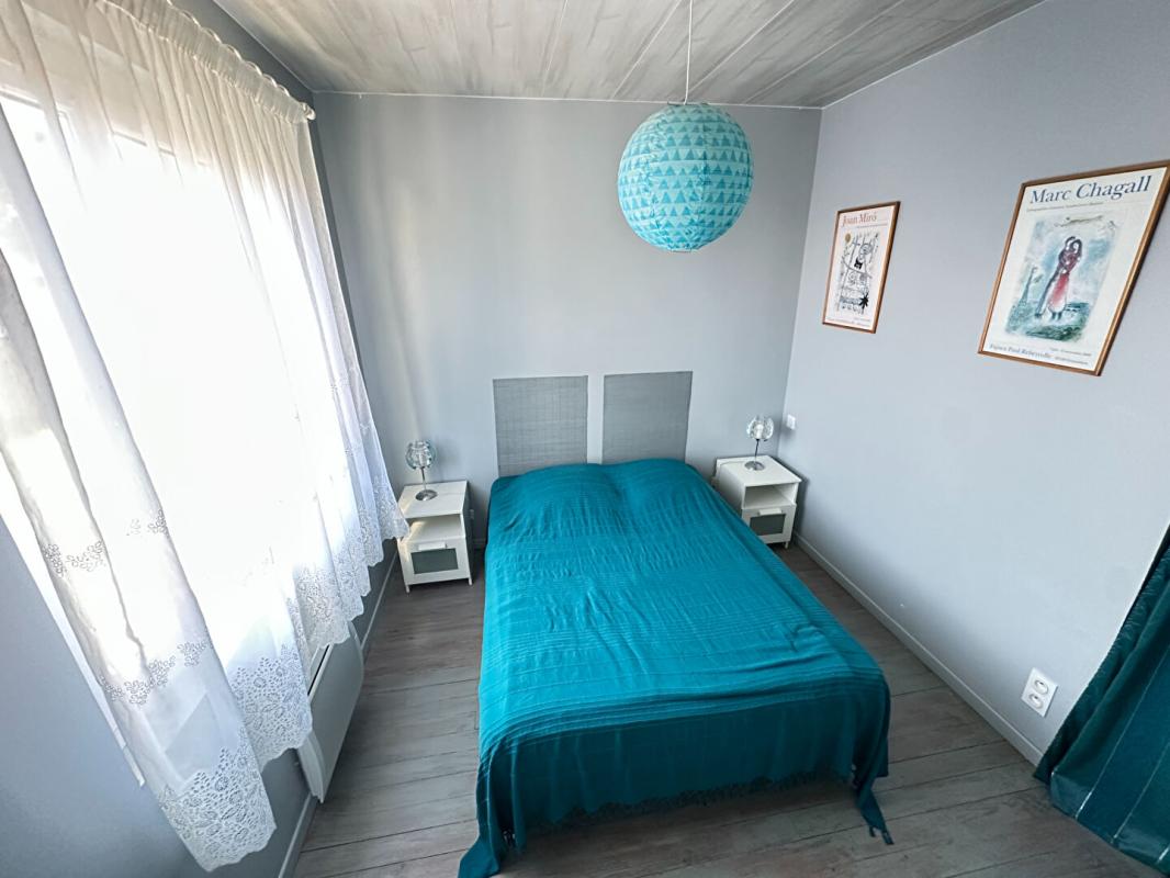 SAINT-GEORGES-DE-DIDONNE A saisir rapidement Maison 3 chambres très proche centre ville en parfait état 11