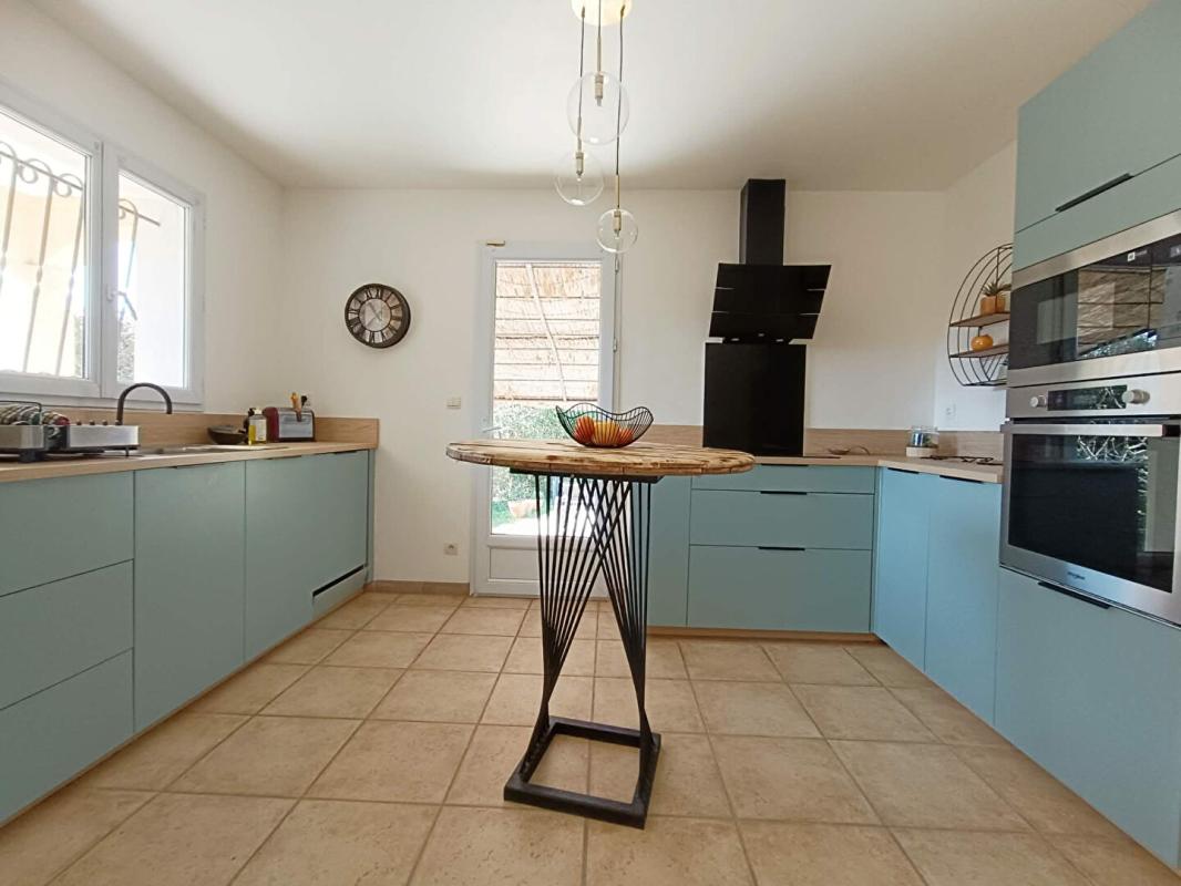 FONTVIEILLE Villa Fontvieille 6 pièce(s) 125 m2 Belle parcelle et Piscine 16