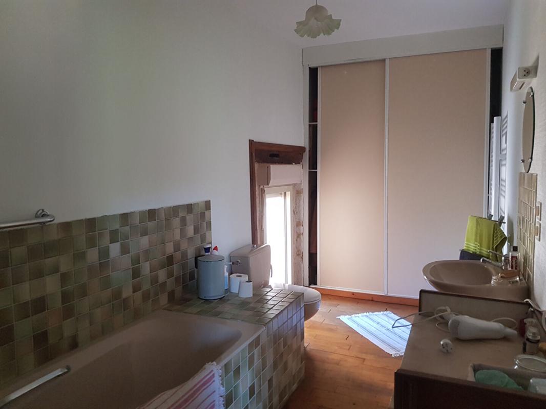 MONTIGNAC Maison Montignac Lascaux 7 pièce(s) 250 m2 13